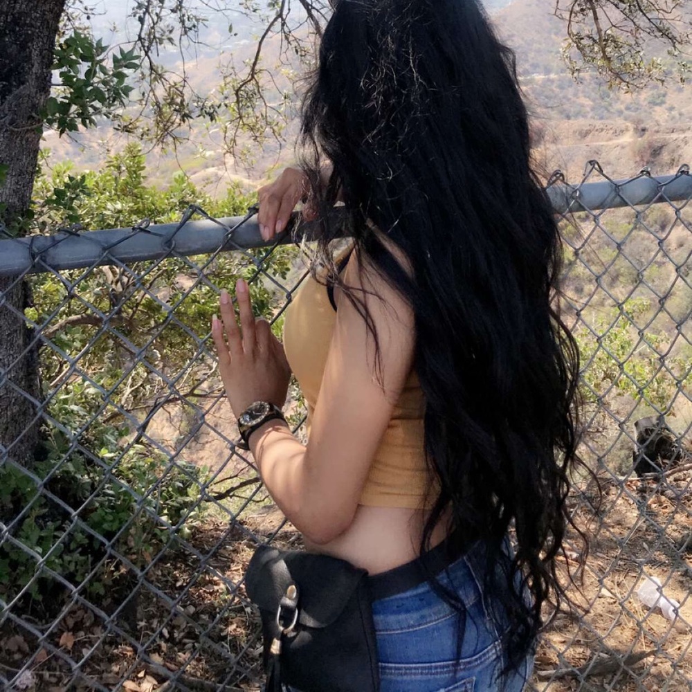 Meet your Posher, Thalia